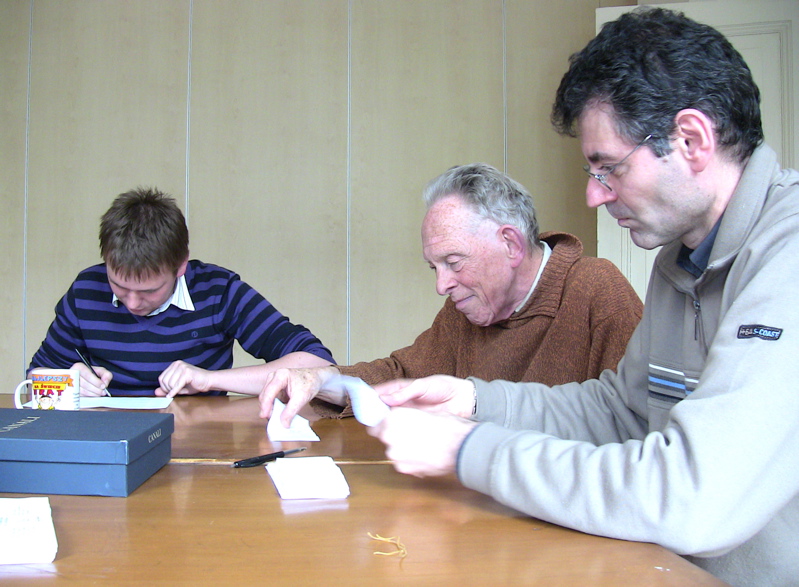 Mark Fettes sur unua loko en la elektoj de UEA