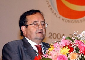 Renato Corsetti en la inaŭguro de la pekina UK
